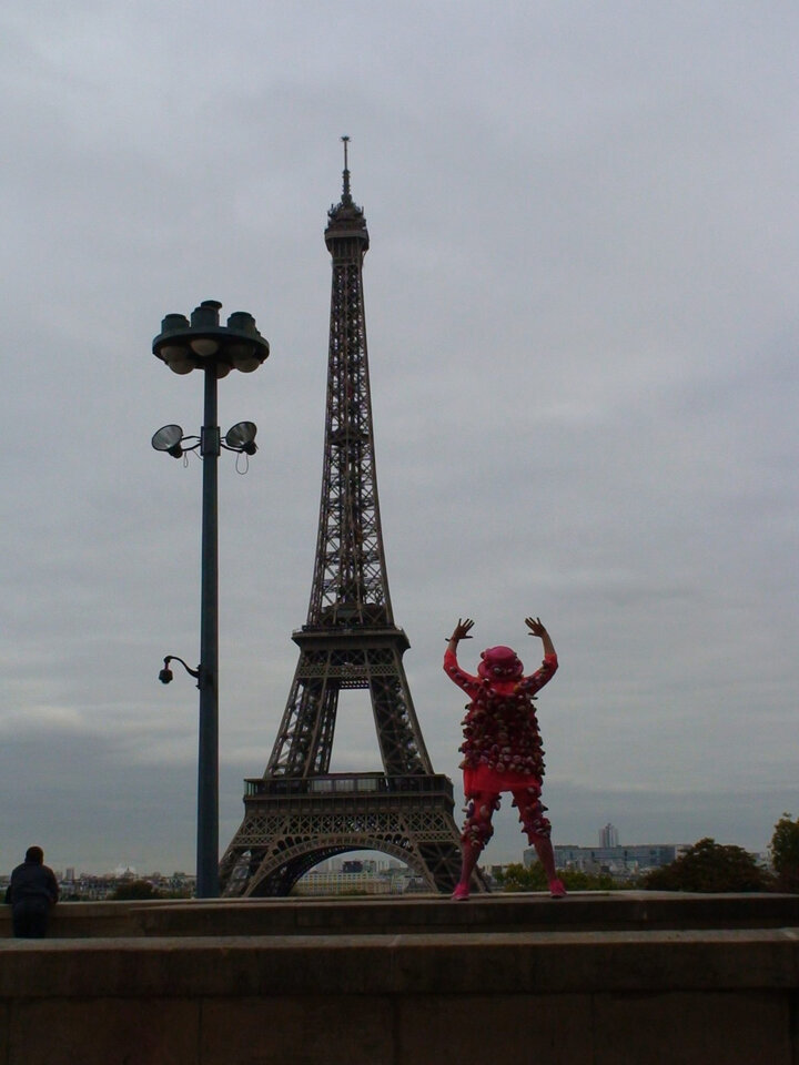 Alexandra Fly Dance Performance in open space Paris FIAC 2015, Alexandra Holownia