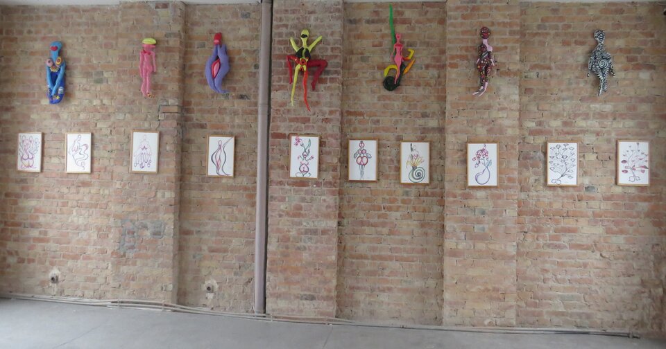 Alexandra Flying in Szyperska Gallery Poznan Polen 2014, Alexandra Holownia