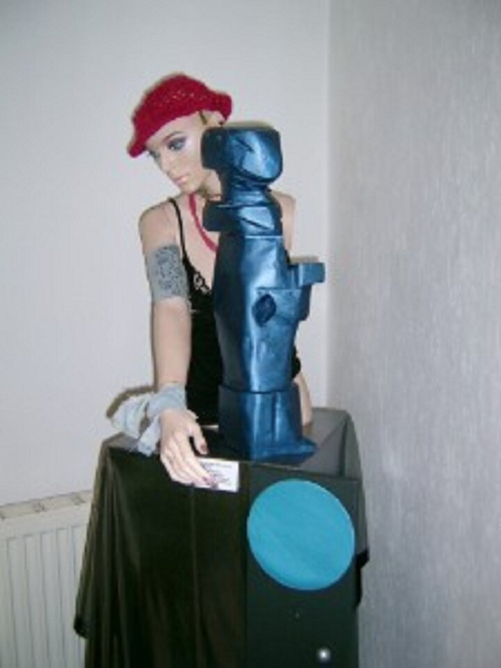 Andy Ant Galerie Studiohaus Grambke Bremen, Skulptur aus Holz, Pyro
