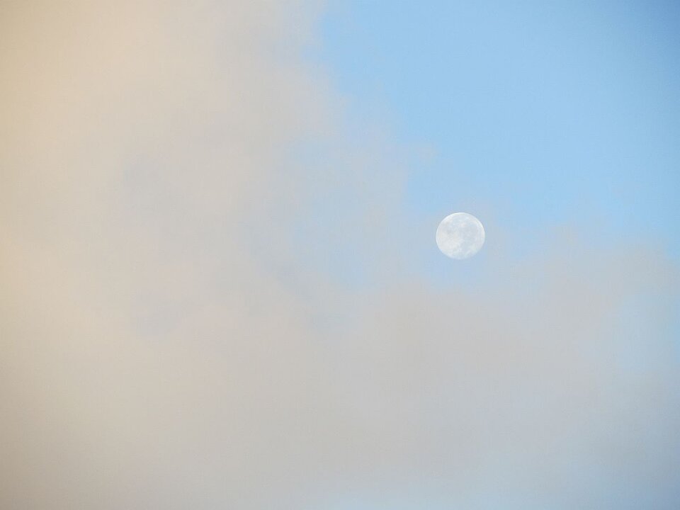 Vollmondmorgen, Digitalfotografie auf Papier, Sigrid Braun-Umbach
